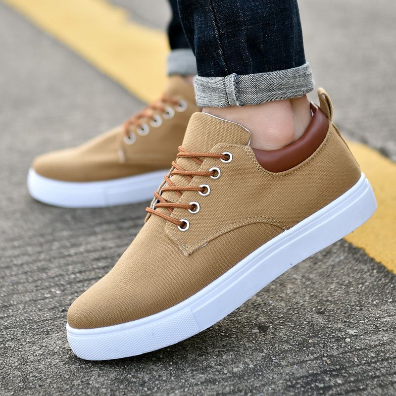 Sneakers & Sports Shoes